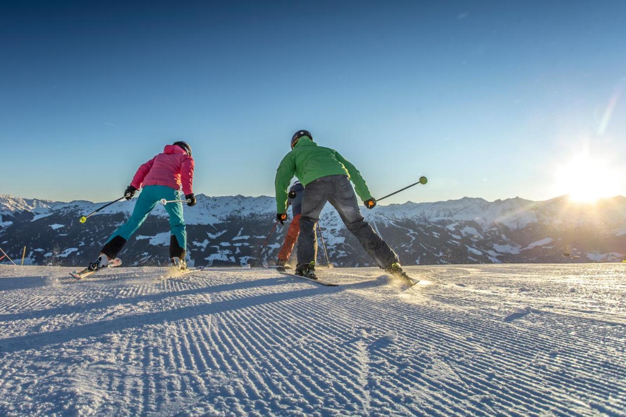 Alpen Quartier Lägenhet Uderns Exteriör bild