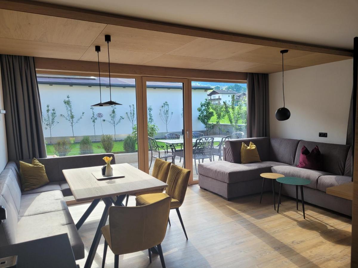 Alpen Quartier Lägenhet Uderns Exteriör bild