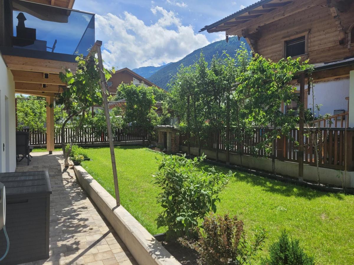 Alpen Quartier Lägenhet Uderns Exteriör bild